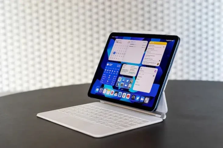 Jadi Layar Pintar, Apple...