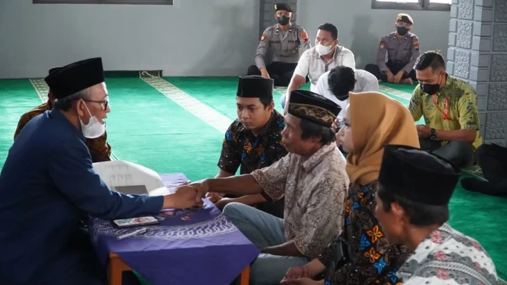 Jalani Proses Hukum,...