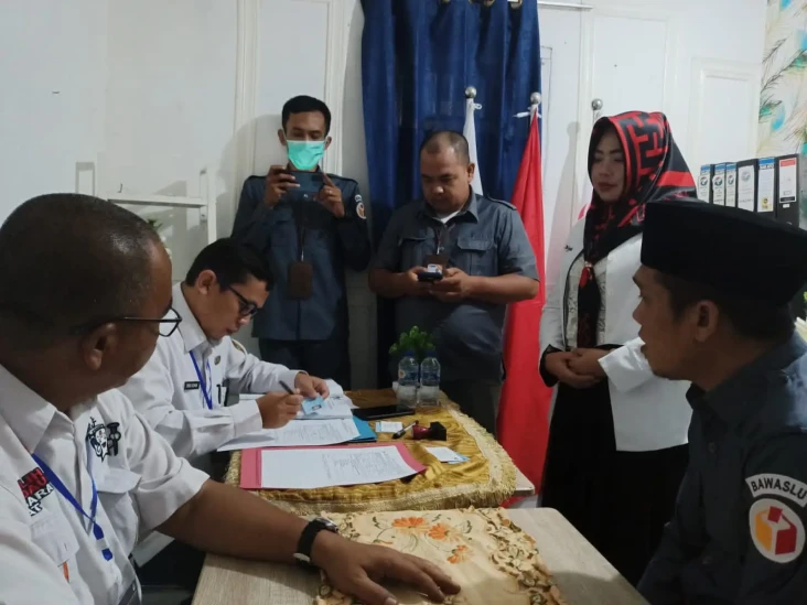 Lolos Verifikasi Faktual,...