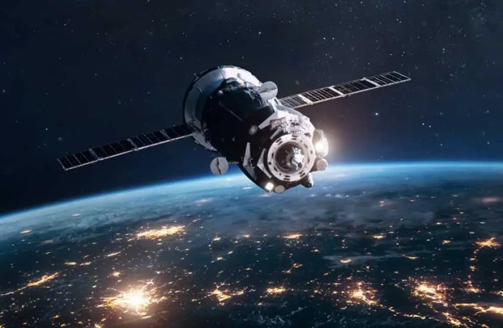 Rusia Luncurkan Satelit...