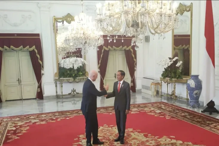 Jokowi dan FIFA Sepakat,...