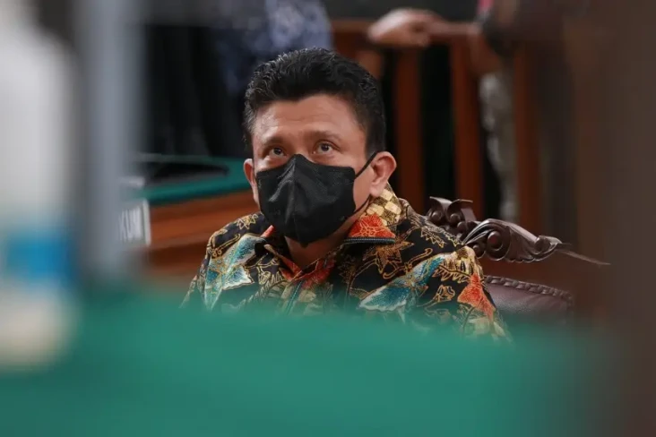 Dakwaan Jaksa untuk...