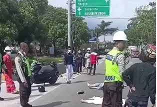 Anggota TNI Bersama...