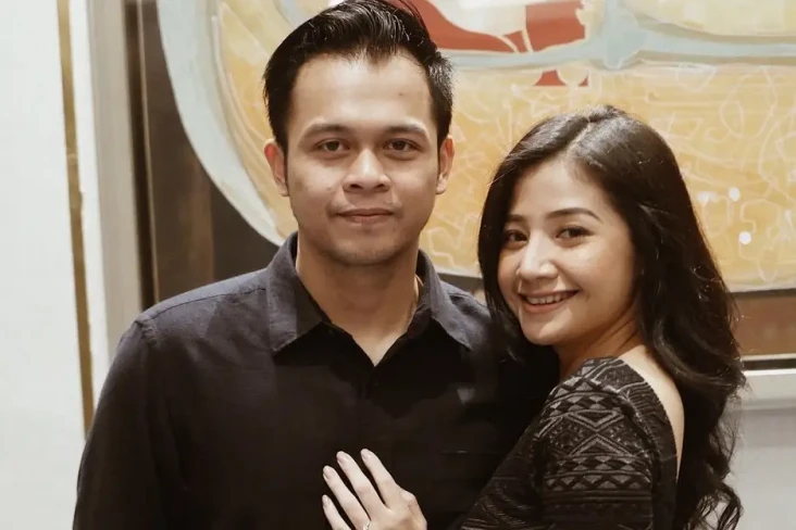 Clerence Chyntia, Istri...