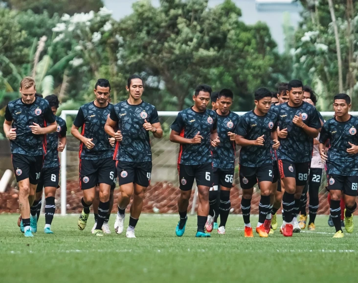 Persija Jakarta Mulai...