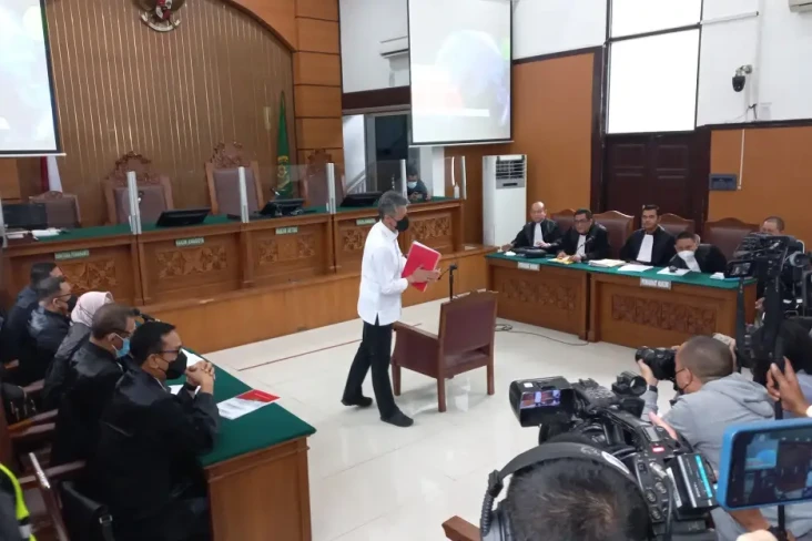 Terungkap, Hendra Kurniawan...
