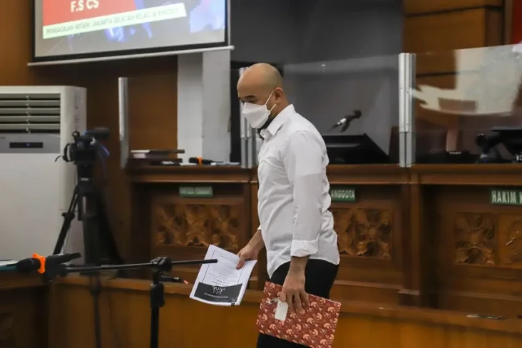 Baiquni Wibowo Ajukan...