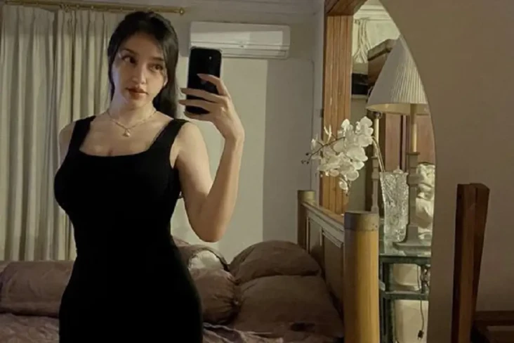 Profil Amanda Zahra...