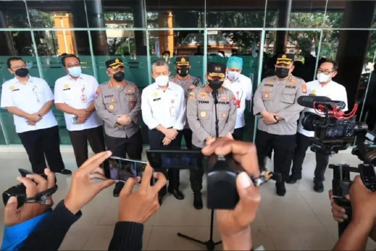 Kunjungi RSSA Malang,...