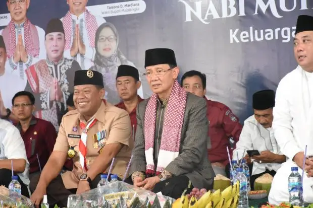 Peringati Maulid Nabi...
