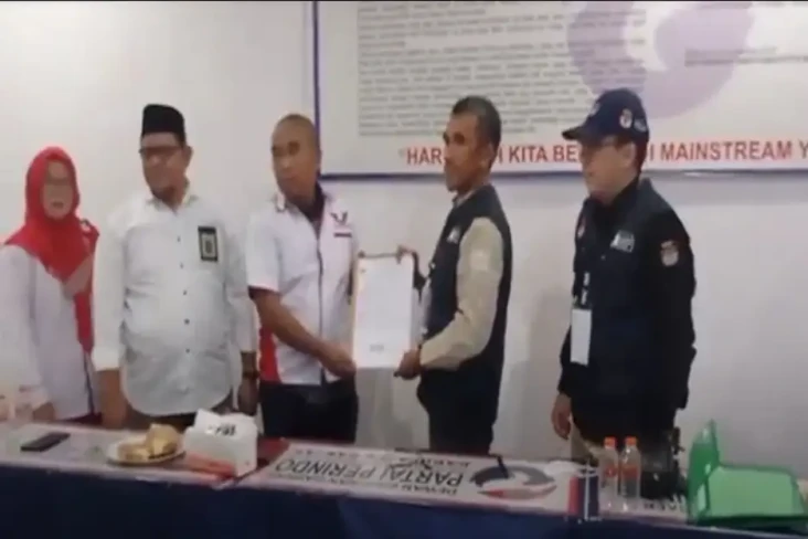 Penuhi Persyaratan,...