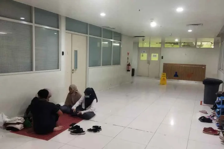 49 Anak Dirawat Akibat...