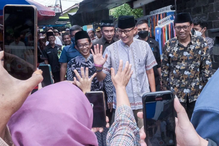Buka Peluang Usaha,...