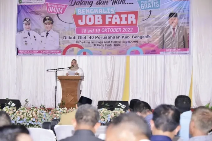 Ribuan Masyarakat Antusias...