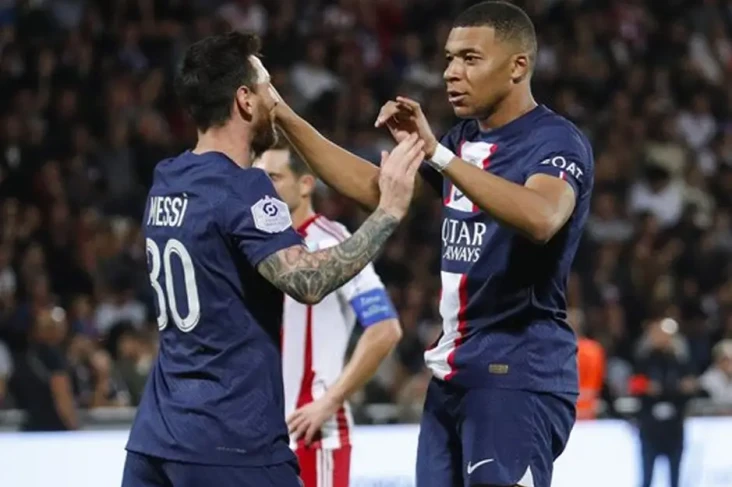 Ajaccio vs PSG: Christophe...