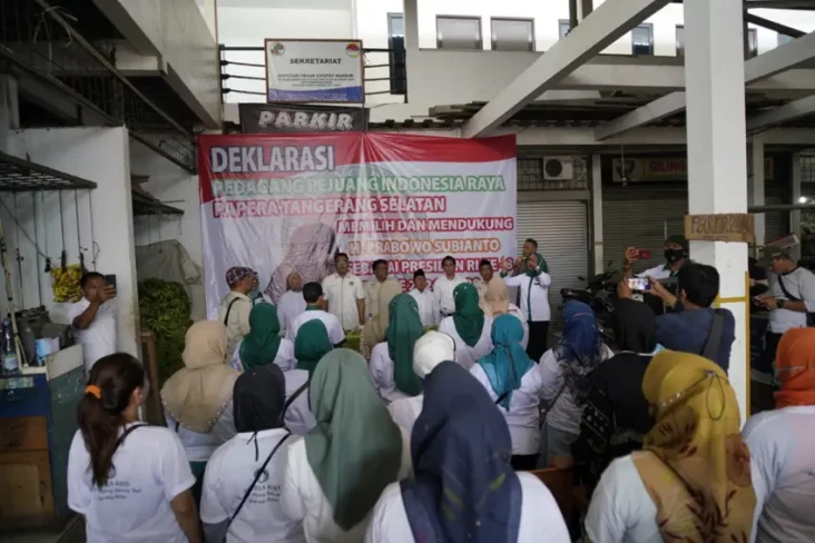 Pedagang di Tangsel...