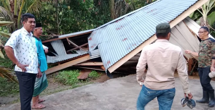 Banjir Terjang Merangin,...