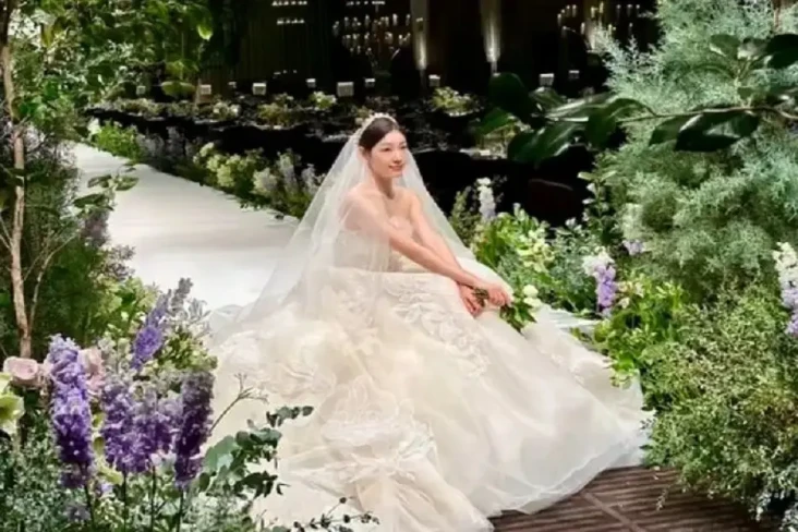 Gaun Pengantin Kim Yuna...