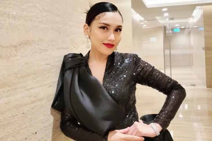 Ayu Ting Ting Tumbang,...