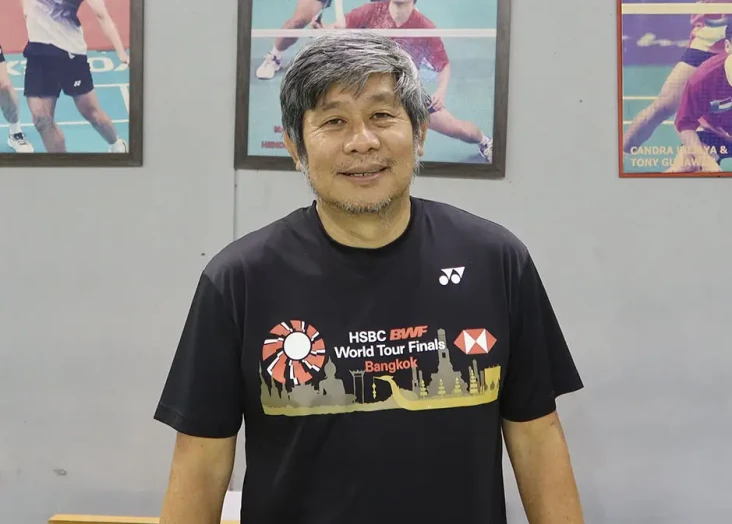 Pelatih Naga Api Terjunkan...
