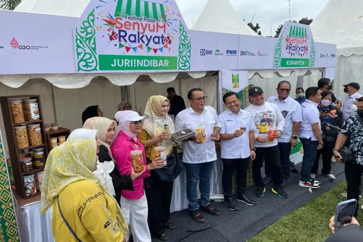 50 UMKM Pamerkan Produk...