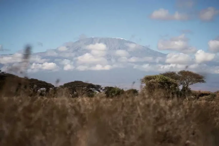 Gunung Kilimanjaro Terbakar,...