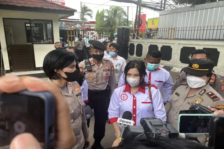 Vera Simanjuntak Siap...