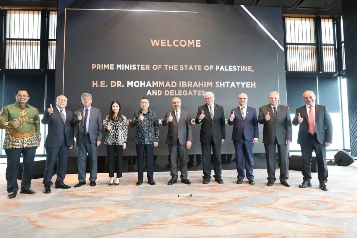 Bertemu HT, PM Palestina:...