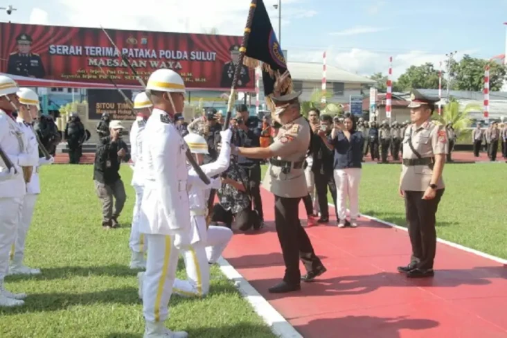 Resmi Jabat Kapolda...
