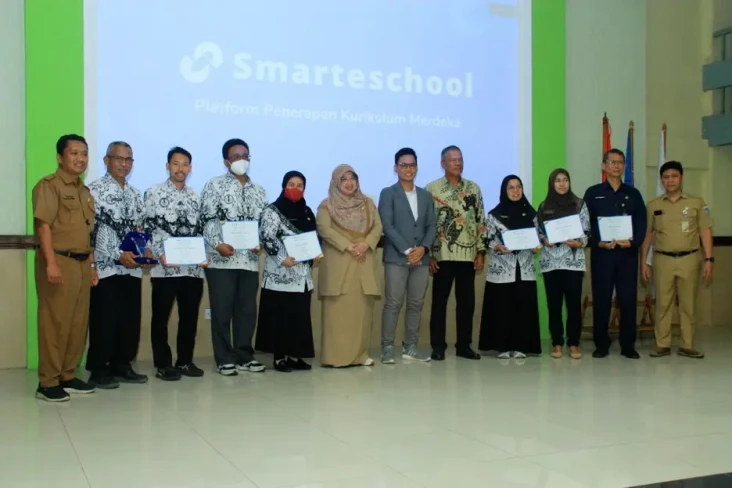 Smarteschool Buka Kesempatan...