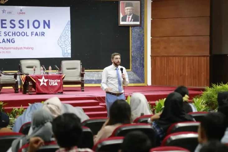 Tingkatkan Minat Berkuliah...