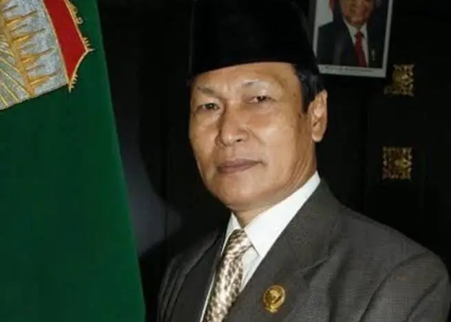 Aniaya Wanita di SPBU,...