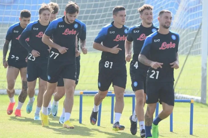 Napoli vs Rangers: Partenopei...