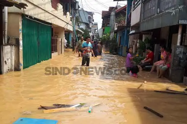 Berangsur Surut, 15...