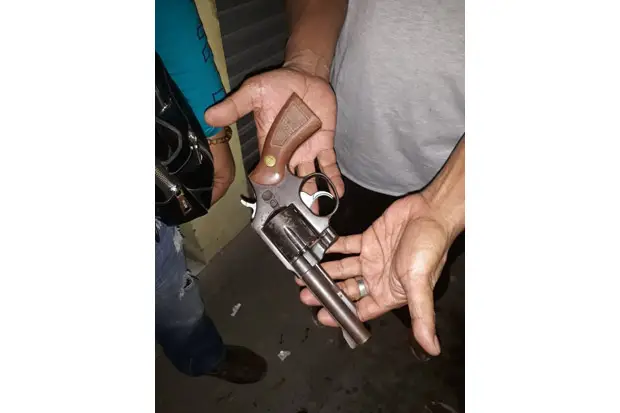 Polisi: Pistol Siti...