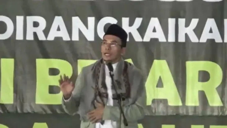 Wisuda 400 Santri Tahfiz...