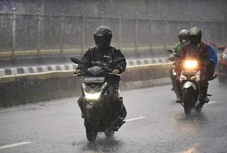 Tips Aman Berkendara...