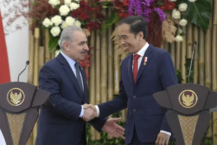 Perdana Menteri yang...