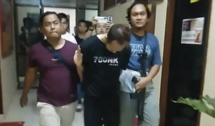 Perampok Penganiaya...