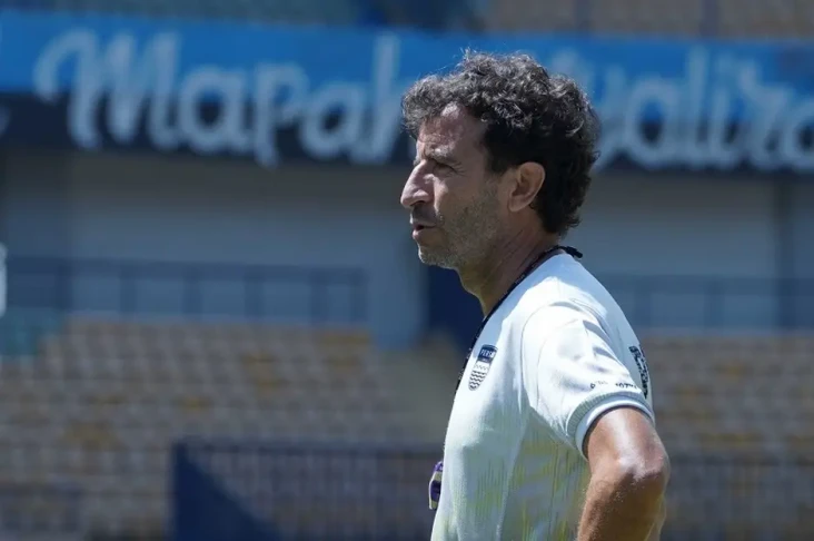 Luis Milla Pantau Program...