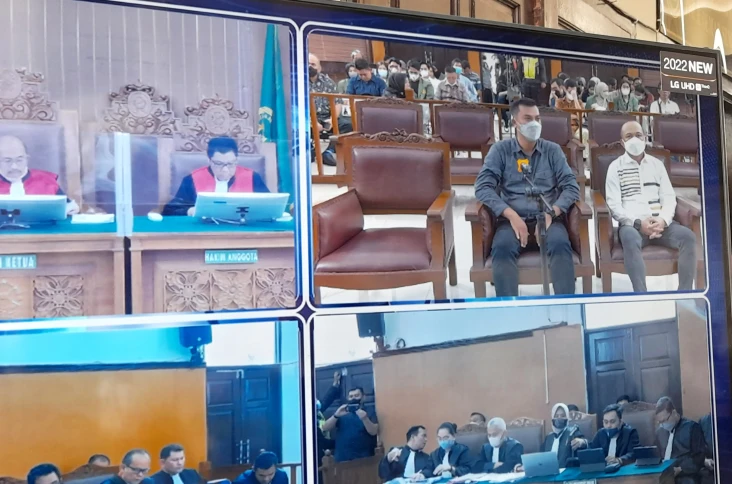 Acay Merupakan Anggota...