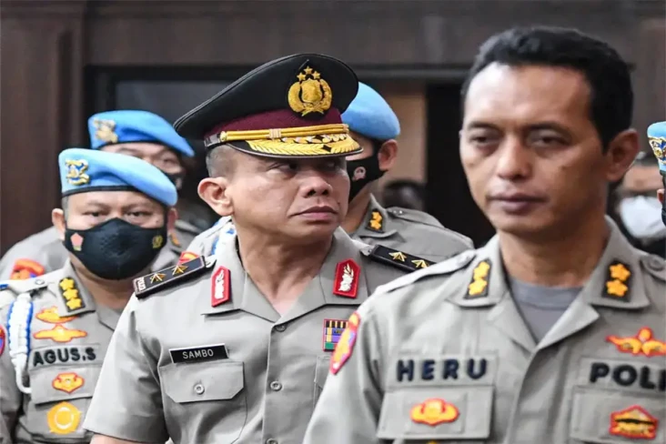 Kuasa Hukum Hendra Kurniawan:...