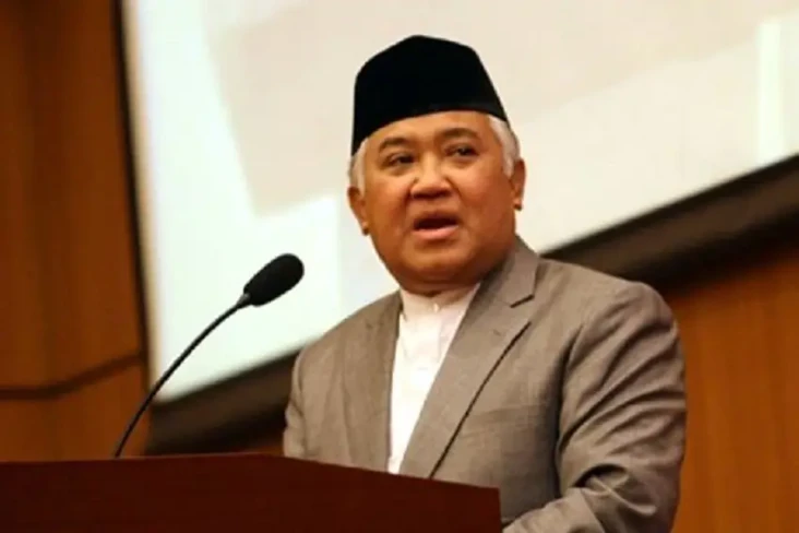 Heboh Wanita Berpistol...