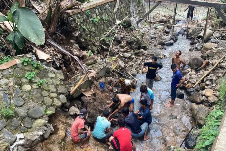 Tembok Penahan Tanah...
