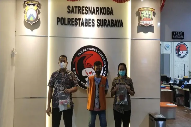 Nyambi Edarkan Narkoba,...