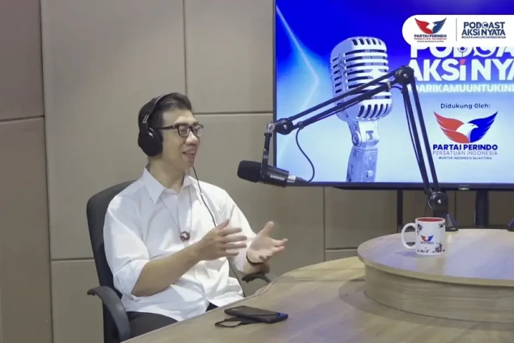 Partai Perindo Gelar...