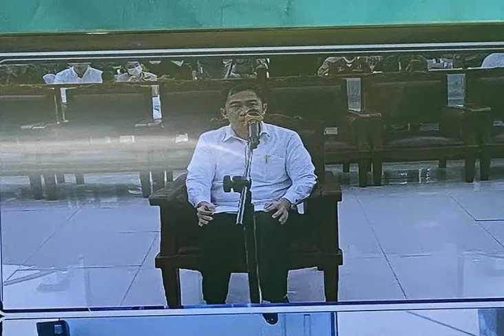 Bacakan Eksepsi, Pengacara...