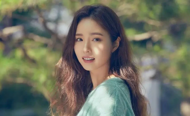 5 Aktris Pacar Nam Joo...