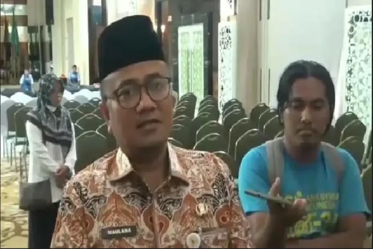 Diserang Demam Tinggi,...
