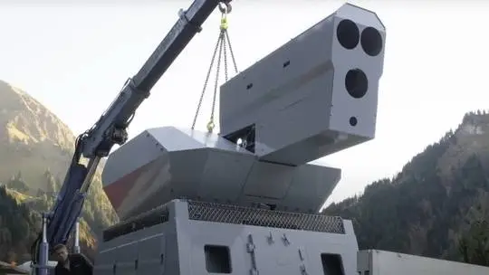 Jerman Tes Senjata Laser...